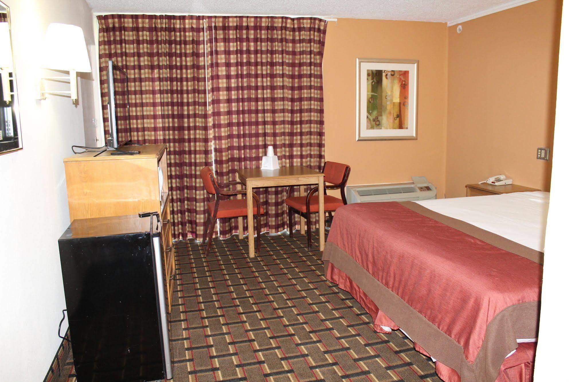 ทราเวลลอดจ์ ฮาร์ดีวิลล์ Hotel ภายนอก รูปภาพ