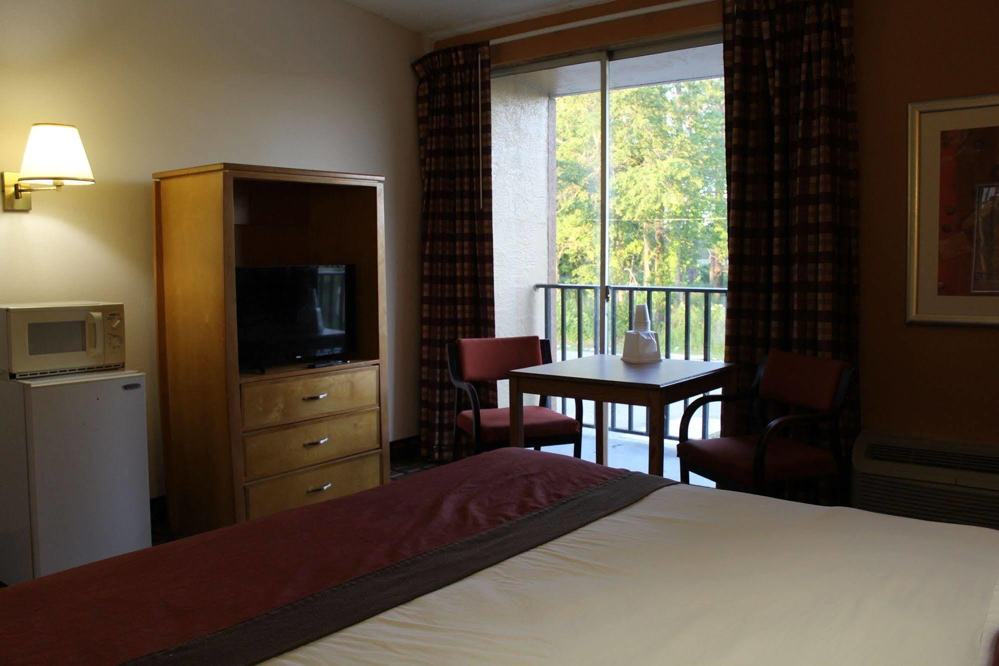 ทราเวลลอดจ์ ฮาร์ดีวิลล์ Hotel ภายนอก รูปภาพ