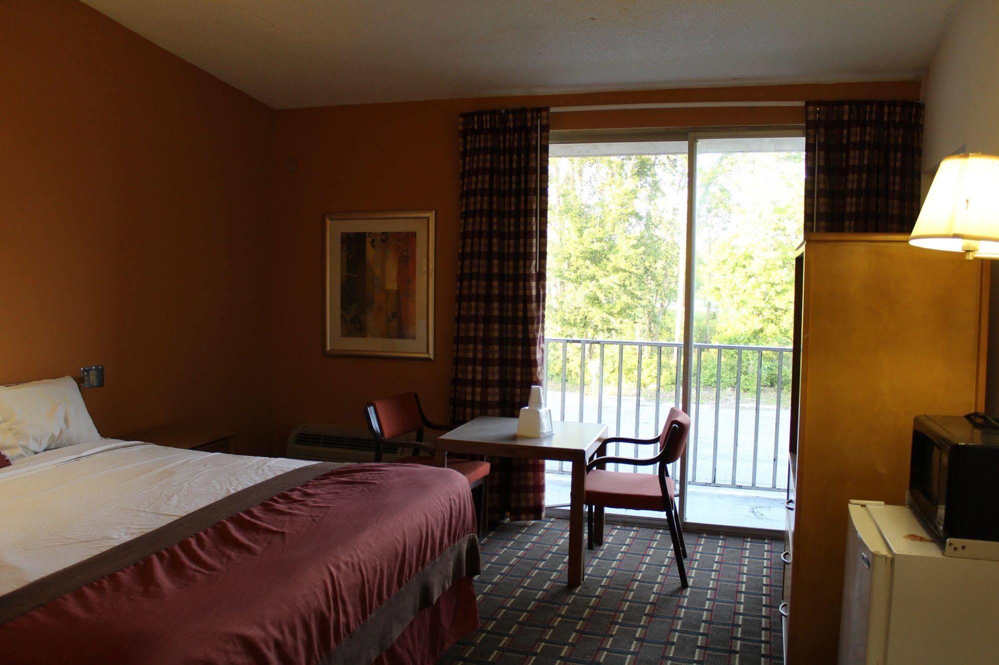 ทราเวลลอดจ์ ฮาร์ดีวิลล์ Hotel ภายนอก รูปภาพ